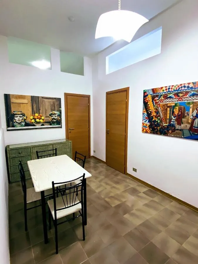 Appartamento Casa Aeroporto di Catania Fontana Rossa Italia